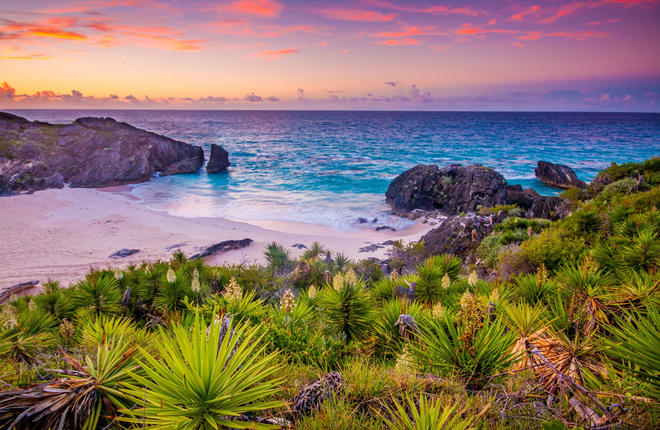 Bermuda — quiet beach cove