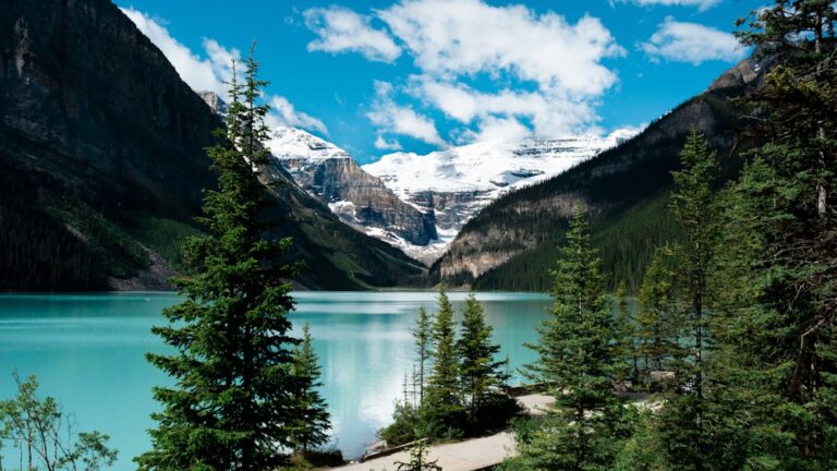 Lake Louise, Banff — Photo by Charlie Gallant (Unsplash)