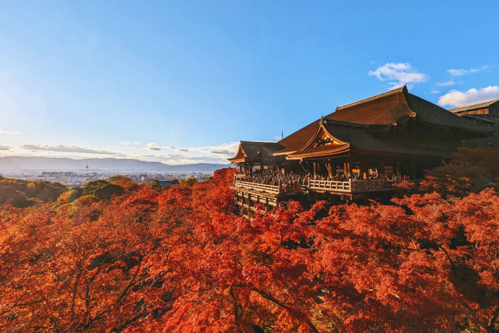 Kyoto-Kiyomizu-dera-Autumn-Foliage
