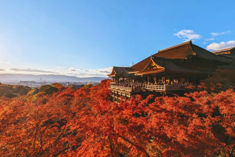 Kyoto-Kiyomizu-dera-Autumn-Foliage